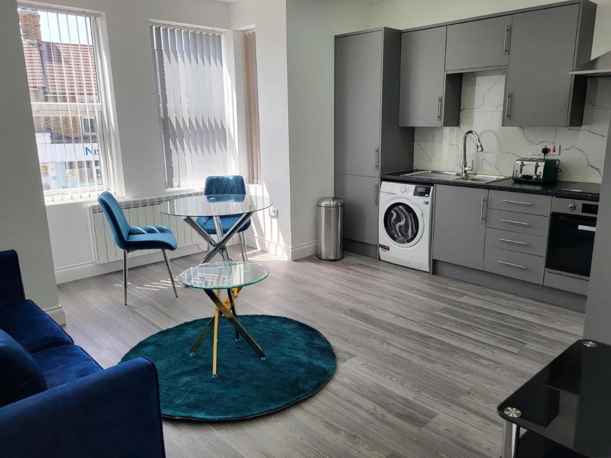 1 Bed Flat, Airport Pick, Drop Available Fibre Broadband, New, Washer Dryer, 10 Mins From City Centre Dartford Exterior foto
